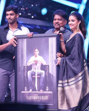 Keerthy Suresh Instagram - An amazing night with some amazing people! 🖤

Can’t wait for the release! 

#MAAMANNAN #AudioLaunch #Candids