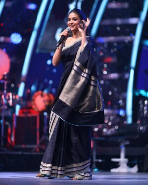 Keerthy Suresh Instagram - An amazing night with some amazing people! 🖤

Can’t wait for the release! 

#MAAMANNAN #AudioLaunch #Candids