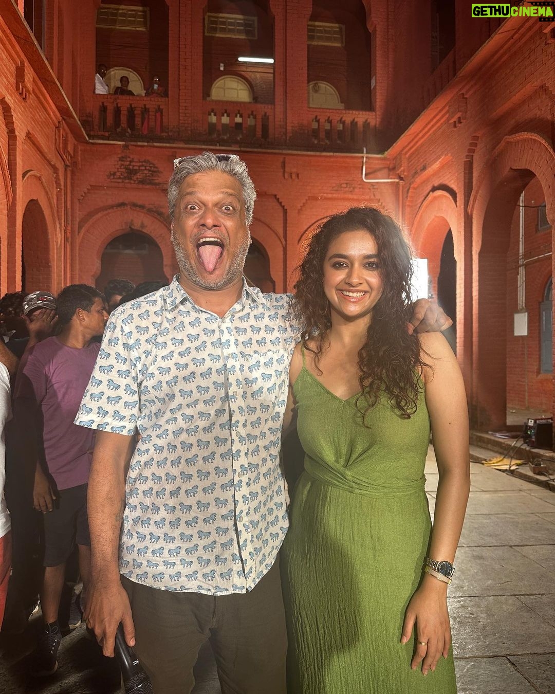 Keerthy Suresh Instagram - Aaand it’s a wrap! ❤️ #Raghuthatha #WrapParty @hombalefilms @vkiragandur @iamsumankumar #vijaysubramaniam @karthik_krg #MSBhaskar @yamini.yagnamurthy @i_dpsingh @ramcharantej.labani @rhea_kongara #PoornimaRamaswamy @shruthimanjari @rseanroldan @anandkrishnamoorthi @editorsuresh @ravindravijayisms @devadarshinichetan @rajeshbalachandiran #Anandsami @manojkumarkalavanan @rajeevravindranathan @jayakumar_janaki @sheng.official @ismathbanu_off @aadhira78 @thecurlylines @actor_mippu.samy @mukesh_k.u.m.a.r #Janakiammal