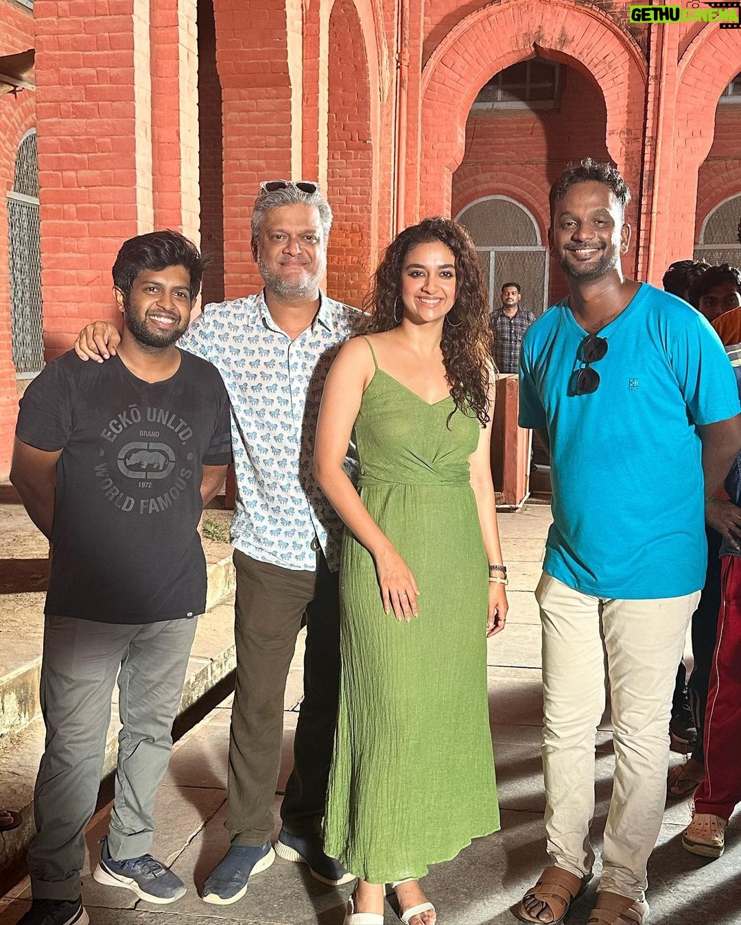 Keerthy Suresh Instagram - Aaand it’s a wrap! ❤️ #Raghuthatha #WrapParty @hombalefilms @vkiragandur @iamsumankumar #vijaysubramaniam @karthik_krg #MSBhaskar @yamini.yagnamurthy @i_dpsingh @ramcharantej.labani @rhea_kongara #PoornimaRamaswamy @shruthimanjari @rseanroldan @anandkrishnamoorthi @editorsuresh @ravindravijayisms @devadarshinichetan @rajeshbalachandiran #Anandsami @manojkumarkalavanan @rajeevravindranathan @jayakumar_janaki @sheng.official @ismathbanu_off @aadhira78 @thecurlylines @actor_mippu.samy @mukesh_k.u.m.a.r #Janakiammal