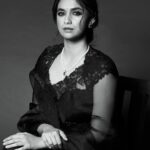 Keerthy Suresh Instagram - Embracing black ♠️ #DasaraPromotions #Dasara