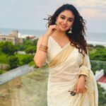Keerthy Suresh Instagram – Catching the golden hour on Thiruvonam! 🌼✨

എല്ലാവർക്കും ഹൃദയം നിറഞ്ഞ ഓണാശംസകൾ! ❤️

#OnamVibes