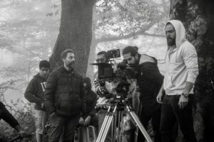 Keivan Mohseni Instagram - عکس‌های پشت صحنه فیلم‌کوتاه «میا» (Haze Over) به کارگردانی علی قاسمی

عکاس اردلان آزرمی @ardalan.azarmi 

ممنون از همکارانم در گروه فیلمبرداری؛ ستار گودرزی، حسین شباهنگ، آریا یزدی و یوسف جوان
با تشکر فراوان از رضا مرشدی