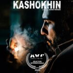 Keivan Mohseni Instagram – “Kashokhin” Official Selection 13th Marseille International Festival @marswebfest 

سریال کوتاه «کاشوخین» در سیزدهمین دوره جشنواره بین‌المللی مارسی در کشور فرانسه به نمایش درمی‌آید. این جشنواره به عنوان سکوی پرشی برای خلق و ترویج سریال‌های جسورانه و مبتکرانه است.

سریال کاشوخین به عنوان تنها نماینده ایران در بخش بین‌الملل جشنواره و در کنار سریال‌های از کشورهای استرالیا، اسپانیا، کانادا، روسیه، نروژ، سوئیس و کره جنوبی، نمایش داده می‌شود.

پیش از این نسخه شش قسمتی «کاشوخین» در جشنواره سریلیزادوس اسپانیا ۲۰۲۲، در بخش غیر رقابتی پانوراما به نمایش در آمده بود. 

«کاشوخین» به کارگردانی کیوان محسنی، تهیه‌کنندگی پویان صدقی و کیوان محسنی، نویسندگی عطا مجابی و بازی صالح شهبازی، مرتضی خانجانی، علی‌اکبر طاهریان، سروش شاکر و مجید راستی از محصولات شبکه نمایش خانگی فیلیمو است. همچنین این سریال در پلتفرم‌های Indieflix، tubi، و Filmin در دسترس قرار دارد. 

جشنواره بین المللی مارسی، در تاریخ ۱۸ تا ۲۰ اکتبر ۲۰۲۳ در مارسی در سینما Artplex Canebière برگزار می شود.

@saleh_shahbazii 
@pooyansedghi 
@ata.mojabi 
@bamdad_afshar 
@raminabousedgh 

#kashokhin #keivanmohseni #series #festival Marseille, France