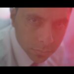 Keivan Mohseni Instagram - فیلم کوتاه «باگ» را در ودیو و هاشور ببینید. اولین اکران اینترنتی تولیدات انجمن چهار ایده، چهار فیلم اولین مجموعه فیلم‌های کوتاه انجمن سینمای جوانان ایران، پنجشنبه ۹ مردادماه از طریق سرویس‌های نمایش فیلم «ودیو» و «هاشور» به نمایش در می‌آید. @iycs.ir @vodio.ir @hashuremostanad @bogshortfilm #فیلم #فیلم_کوتاه #باگ #گراش #کیوان_محسنی