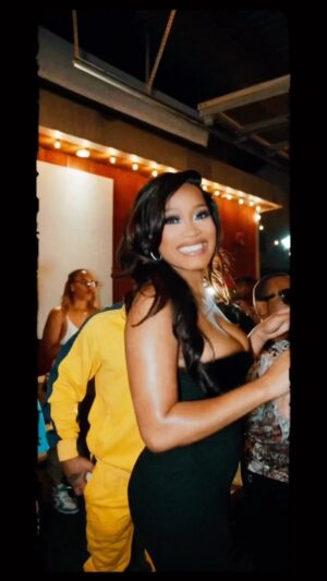 Keke Palmer Instagram - You try to hydrate and that thirst won’t let you chill. 

kekepalmer.com/bigbosstour