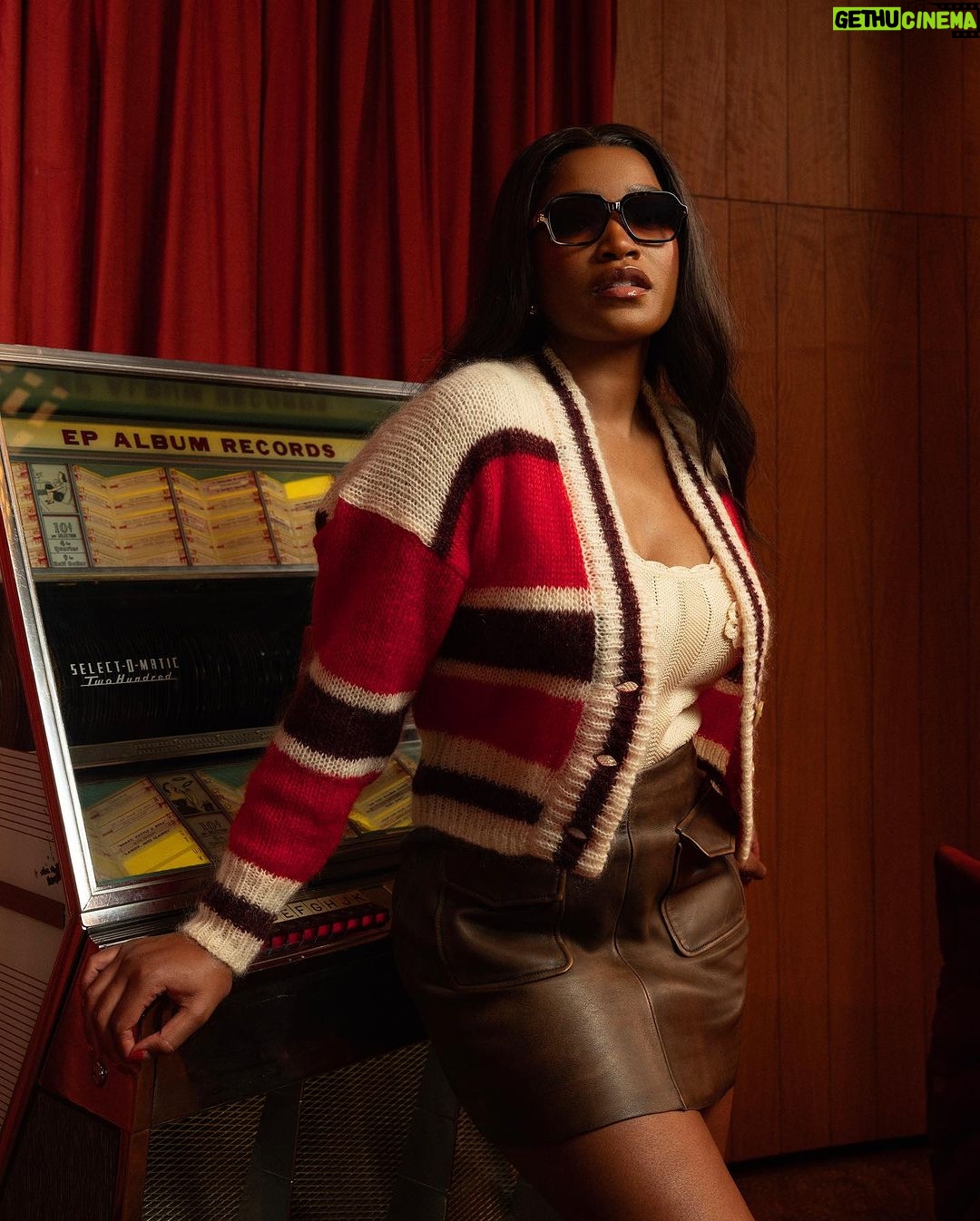 Keke Palmer Instagram - Retro is back, baby 😎 Get your groove on with the new Keke x @ZenniOptical drop 🤎 See more at Zenni.com/Keke ✨ #KekexZenni