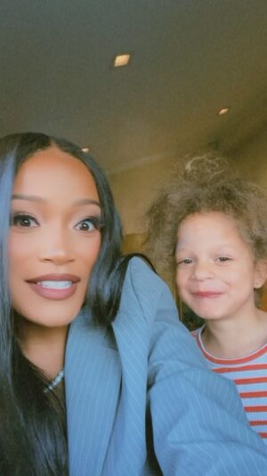 Keke Palmer Instagram - She shot her shot and gagged herself 🤣

Hey Parker and Chester?? Lmao.