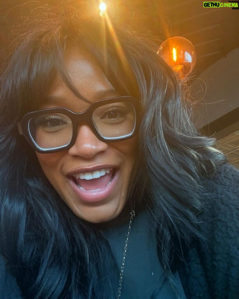 Keke Palmer Instagram - Wish I took more pics! Best weekend vibes. I feel like I stretched my stomach out I ate so damn much I’m actually scared lowkey 🤣🤣 All smiles over here. 🥵