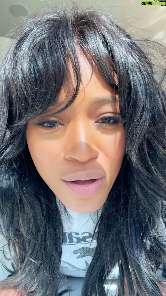 Keke Palmer Instagram - My mom sang this to my dad at their wedding! I wasn’t there, but all growing up as a party trick, he would put my mom on the spot to sing “their” song. It wasn’t until I was an adult that I realized she didn’t write the song! That’s how well she would sing it! I have nothing on her, but randomly while playing with Leodis in the living room, I just started singing it to him. I guess that’s what real love makes you feel!!