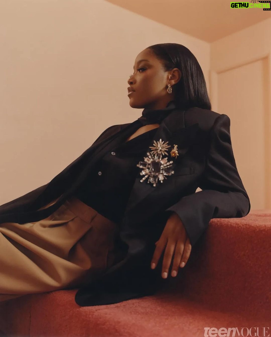 Keke Palmer Instagram - ALL OF US being on the cover IS THE POINT of @KeyTVNetwork Wow!! Just past a year for @keytvnetwork. I remember calling @noraradd and pitching her the idea of this network, this business venture and she was immediately on board. I’d met @definitelynotchelsea through @r29unbothered and was so marveled at her work, I knew she would be a brilliant addition to what we are trying to achieve. I’ve know @youknowjefe since I was a teenager and his skills as a publicist and a connector have always been at the highest level. Together we became the first KEYmakers of @keytvnetwork. We all know there are so many opportunities out there with brands, but not always is it possible to reach them. Even when your content is amazing! This network, my team, the business of KeyTv is built on the back of us leveraging our voices. Leveraging our own culture and creating a space that makes it easier for us to collaborate with one another. Thank you @teenvogue for the acknowledgement!