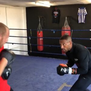 Kell Brook Instagram - Fine tuning today for Fight Week. Feeling Good 💥😎
.
.
#AllOfTheLights #Sheffield #TeamBrook #33