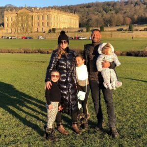 Kell Brook Instagram - Happy Birthday to my beautiful better half Lindsey. Me and the girls love you more than you’ll ever know and we’re looking forward to spoiling you today❤️
-
-
-
 #Happy #Birthday #Lindsey #Lindseh #Familia
