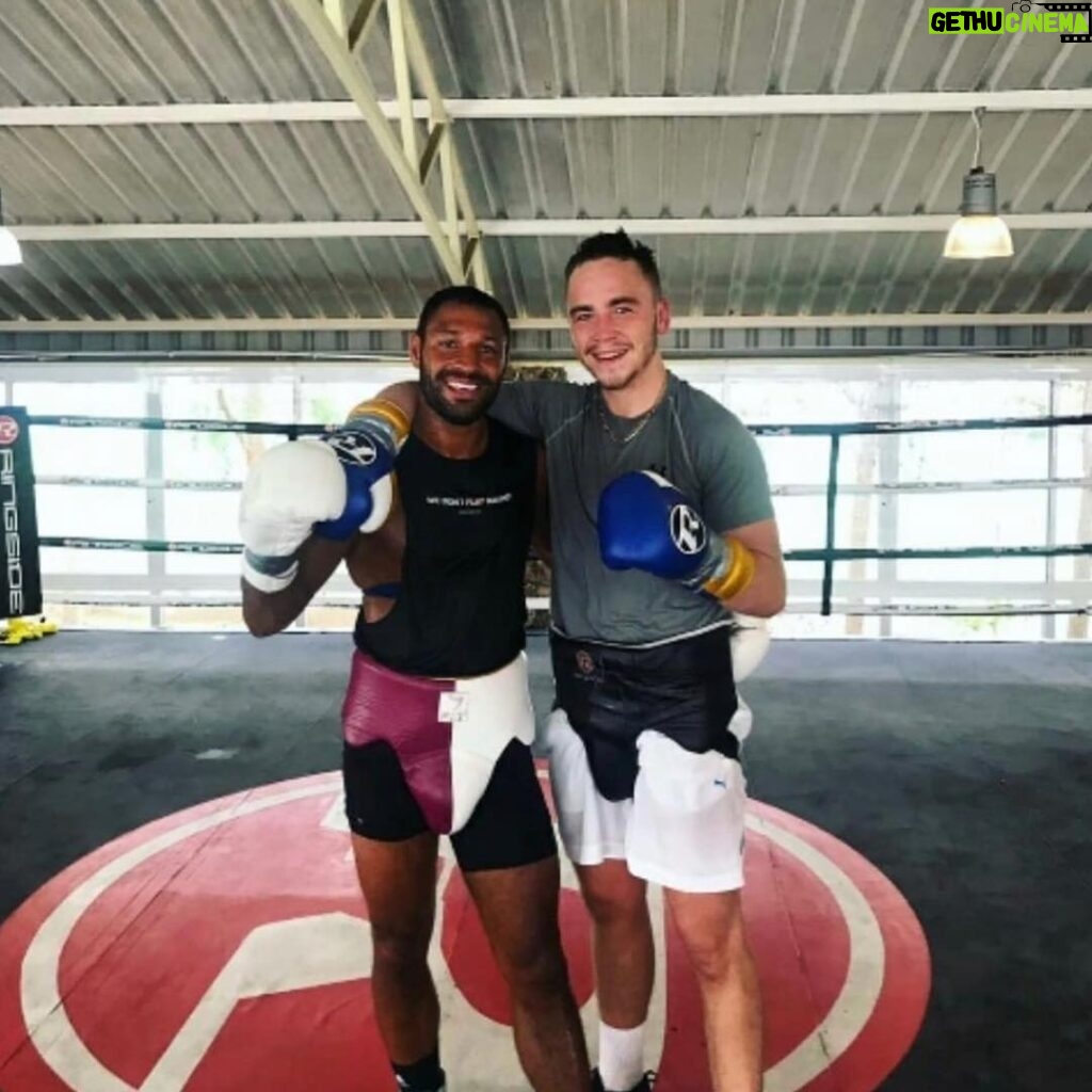Kell Brook Instagram - Some good rounds this morning lad 🥊 Baileys gym Fuerteventura