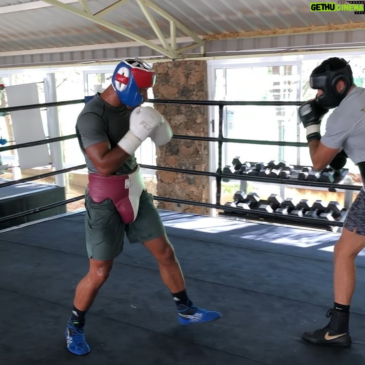 Kell Brook Instagram - Some quality rounds today in Fuerteventura gym 🥊 Baileys gym Fuerteventura