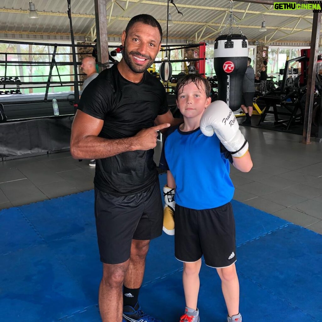 Kell Brook Instagram - Great session in the gym this morning, finished off helping my new pal 🥊 #boxing Baileys gym Fuerteventura