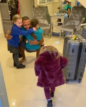 Kell Brook Instagram - No better feeling! ❤️

The Sacrifices made are all for these little faces and moments like this

#Familia #MyWorld