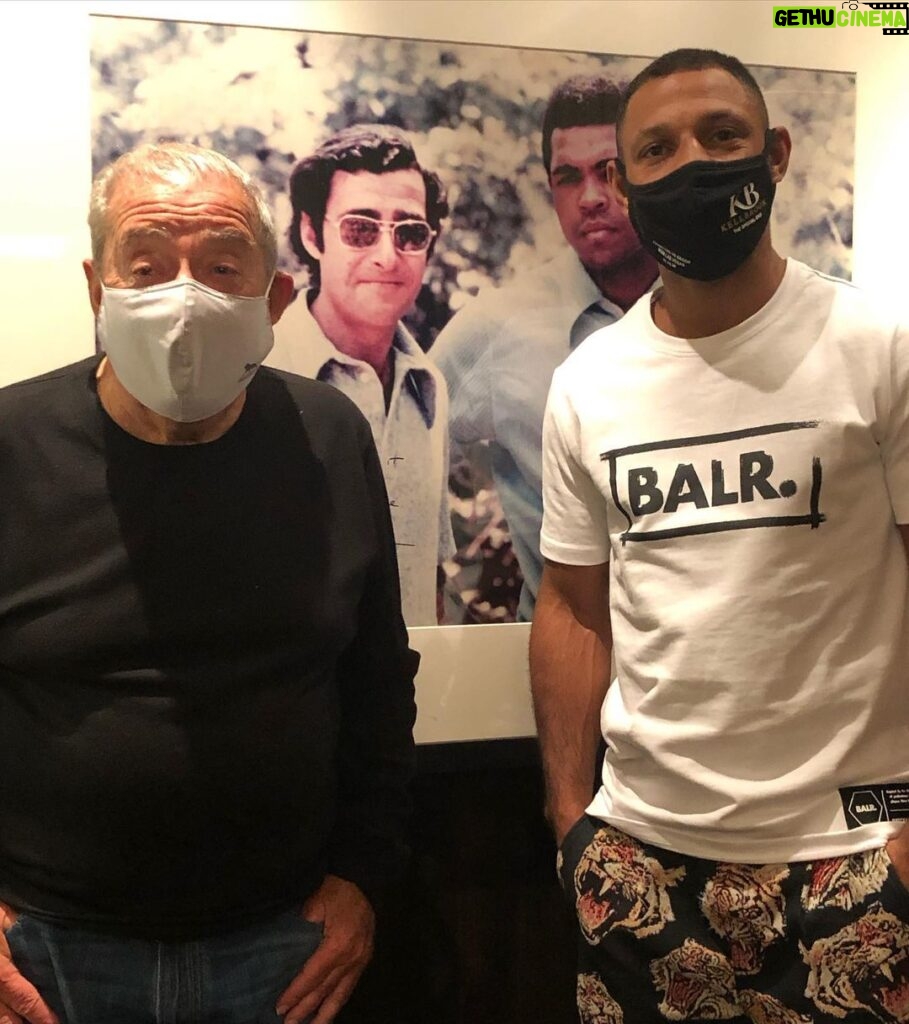 Kell Brook Instagram - Good catchup with Uncle Bob - the man has some great stories! #MaskOn Top Rank Boxing