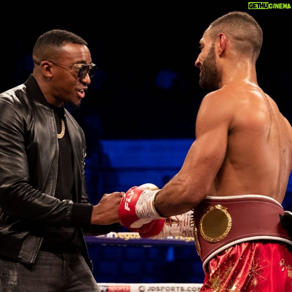 Kell Brook Instagram - #ThrowbackThursday or fast forward few months? ... That chocolate WBO strap does look good near them chocolate brownies, round that waist right? 😉 @thebugzymalone #AllOfTheLights Utilita Arena Sheffield
