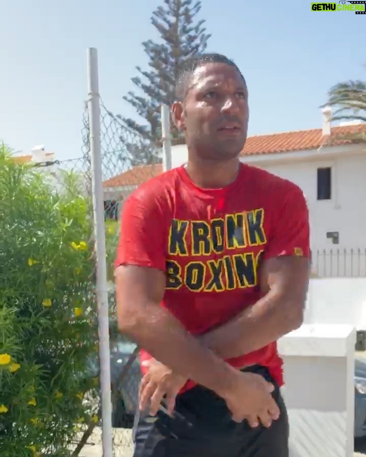 Kell Brook Instagram - 💦💰Sweating Money & Kronk Drippin’ @kronkclothing💧with another killer of a T shirt👌🏾 . . . #Sweat #Work #Boxing