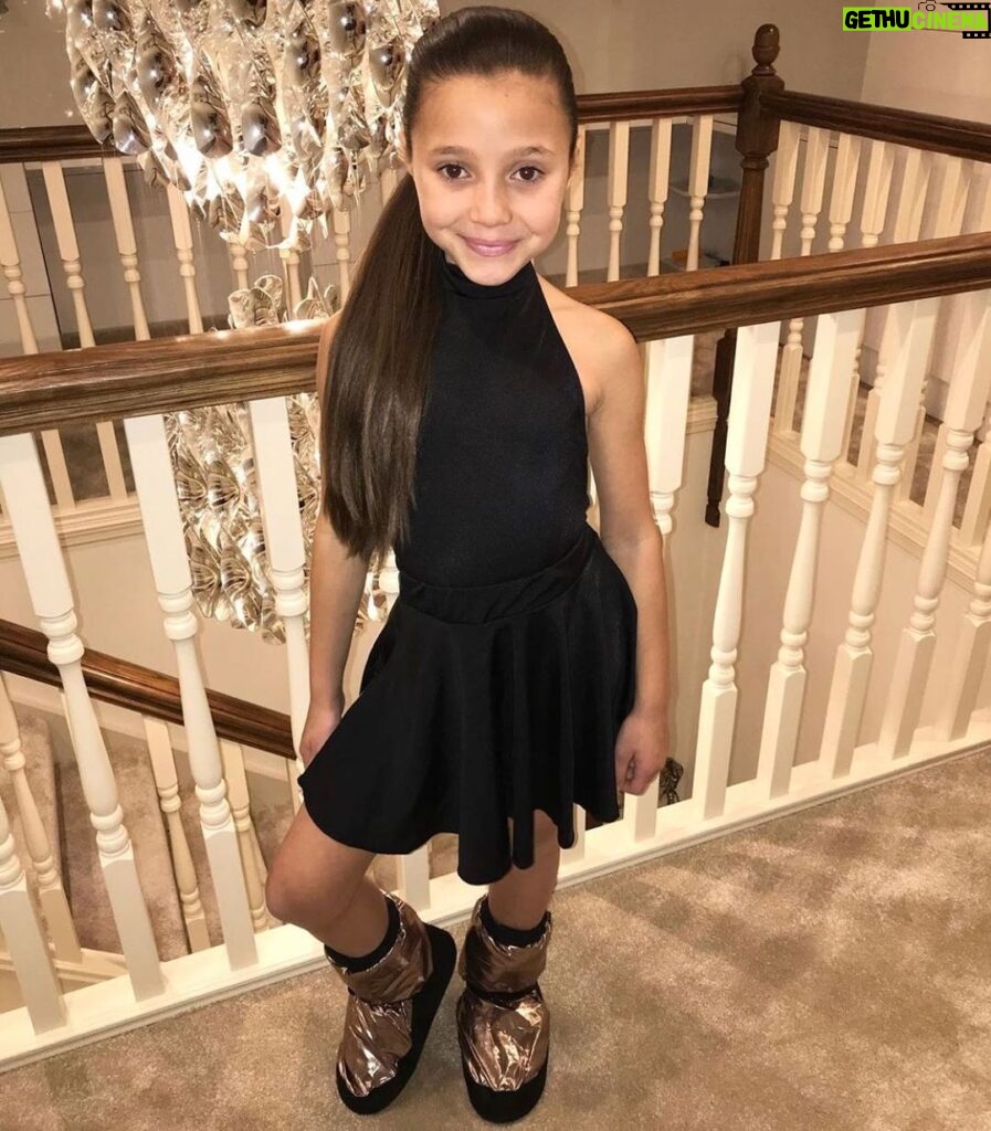 Kell Brook Instagram - Happy Birthday Nevaeh! 8 today and growing up super fast but forever daddy’s little girl ❤️ #BirthdayGirl #Nevaeh #Brook Dore