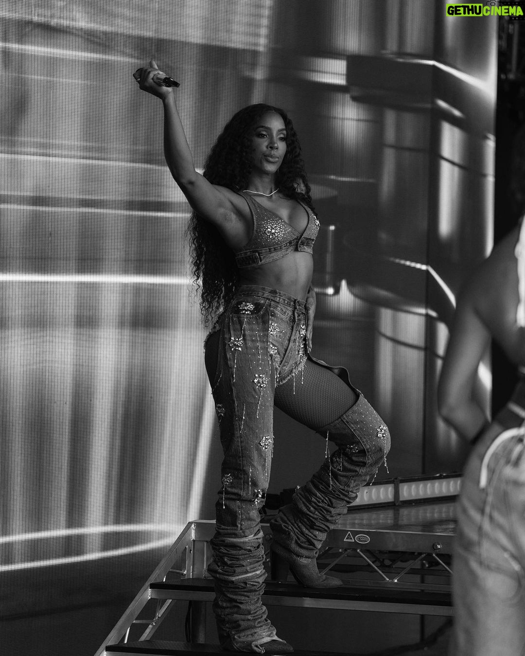 Kelly Rowland Instagram - Still vibin’ off of last week!! What a time!!!! Thank Australia, and New Zealand!! I love you so much!! Thank you for your warm welcome!