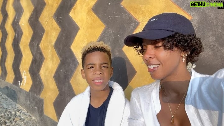 Kelly Rowland Instagram - To my favorite sushi eating buddy, my favorite 1st born, My favorite being silly buddy, my favorite teacher of the sea, you never cease to amaze me, you are wildly creative, and brilliant! I love you more than you will ever TRULY know! Would do anything for you! Happy Birthday my ♥️! 🎂♥️🎂♥️🎂♥️🎂♥️🎂♥️ How did 9yrs pass by so fast?!?!