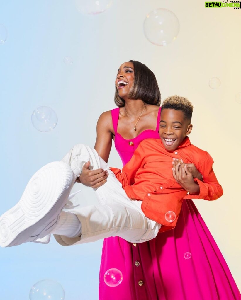 Kelly Rowland Instagram - Noah, Titan, and Myself had the best time with @kindredbyparents ❤️❤️ Thank you to everyone who made this unforgettable shoot happen!
