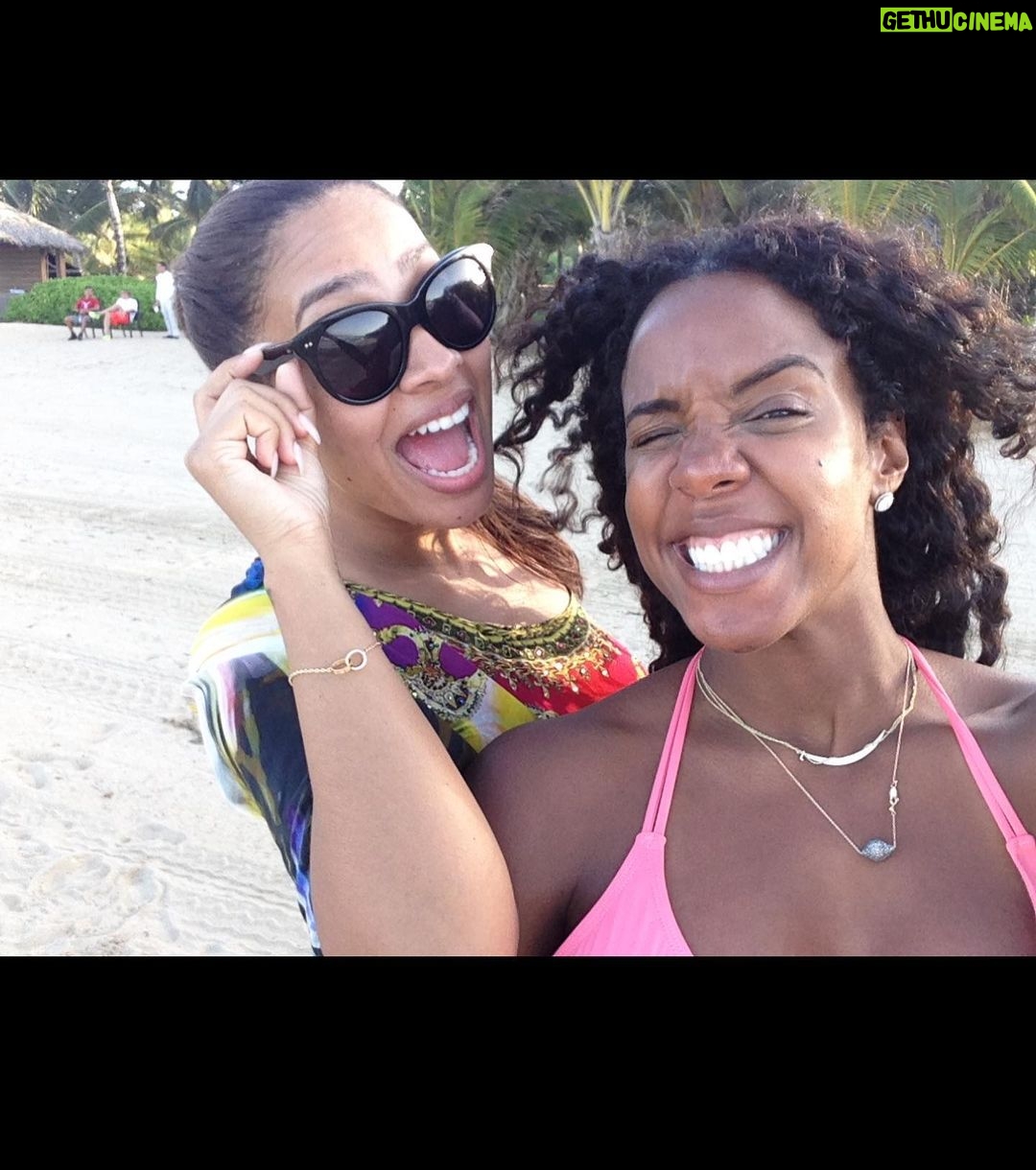 Kelly Rowland Instagram - Alani(affectionately know as LaLa) To know you, is to immediately love you and always want you around! That’s why everyone claims you theirs!! LOL Your realness, warmth, honesty, and loyalty, is one of the most beautiful gifts, I have ever encountered, of a human! The world is a sweeter place, because you simply exist in it! I pray this trip around the sun, fulfills your heart, soul, and mind, and you get all the blessings!! Cause you deserve it! #iloveyou a big piece!! P.S. we need more pics!!! That’s means more girl trips!♥️♥️