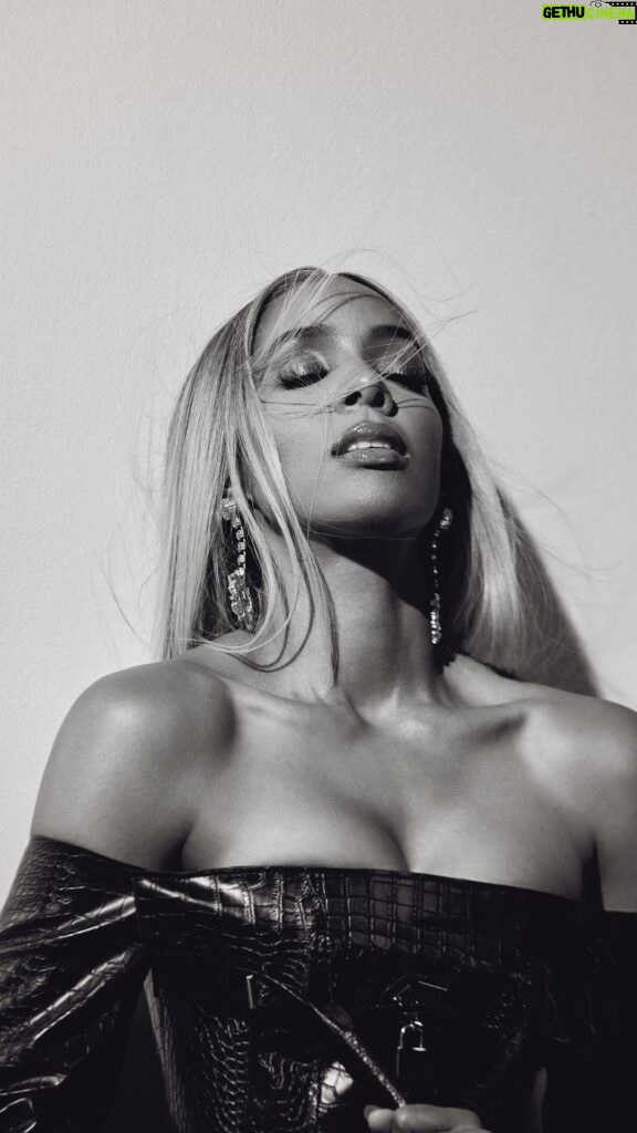 Kelly Rowland Instagram - Gearing up for my first show in Melbourne, Australia. I am so excited!! Thanks to my wonderful KREW for all their hardwork in bringing this show together. Here we go RNB Fridayz Live 2023 ♥️