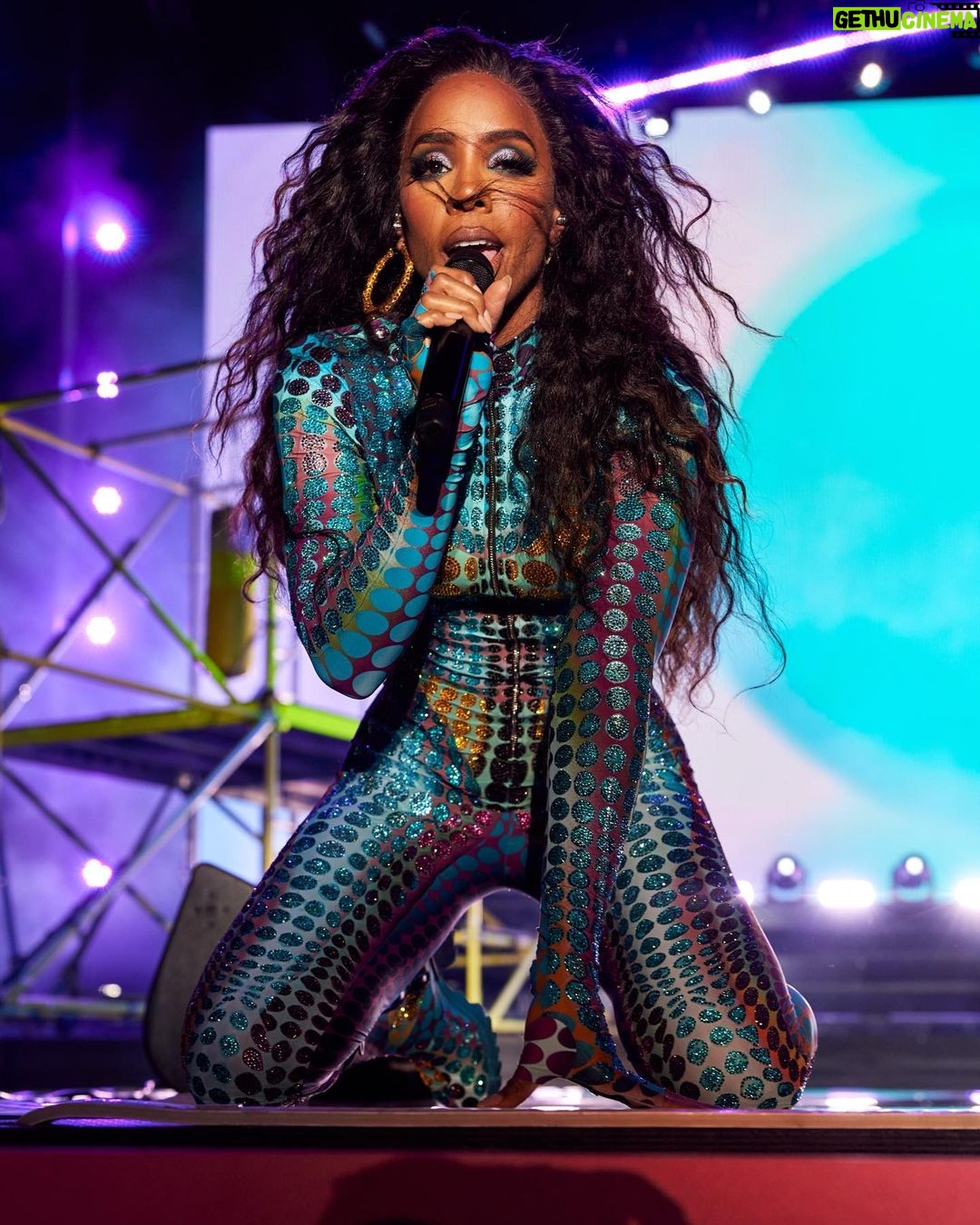 Kelly Rowland Instagram - @sydneyworldpride โค๏ธ๐งก๐๐๐๐