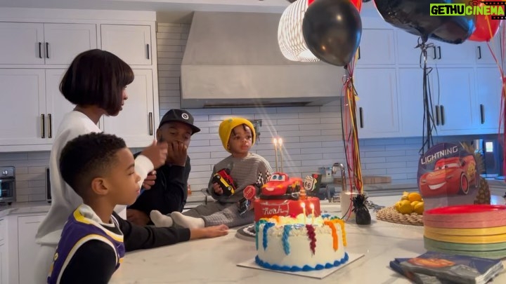 Kelly Rowland Instagram - This Weekend Recap! Noah turned 2yrs old & TITAN found out his Mom is a gloatin’ fool! (Last slide) lol