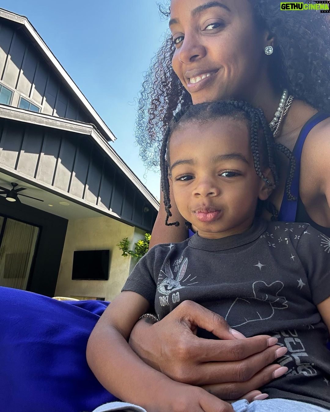 Kelly Rowland Instagram - ๐ธMothersโ Day Weekend๐ธ ๐ธ๐๐ธ๐๐ธ๐๐พ๐๐ธ๐๐ธ