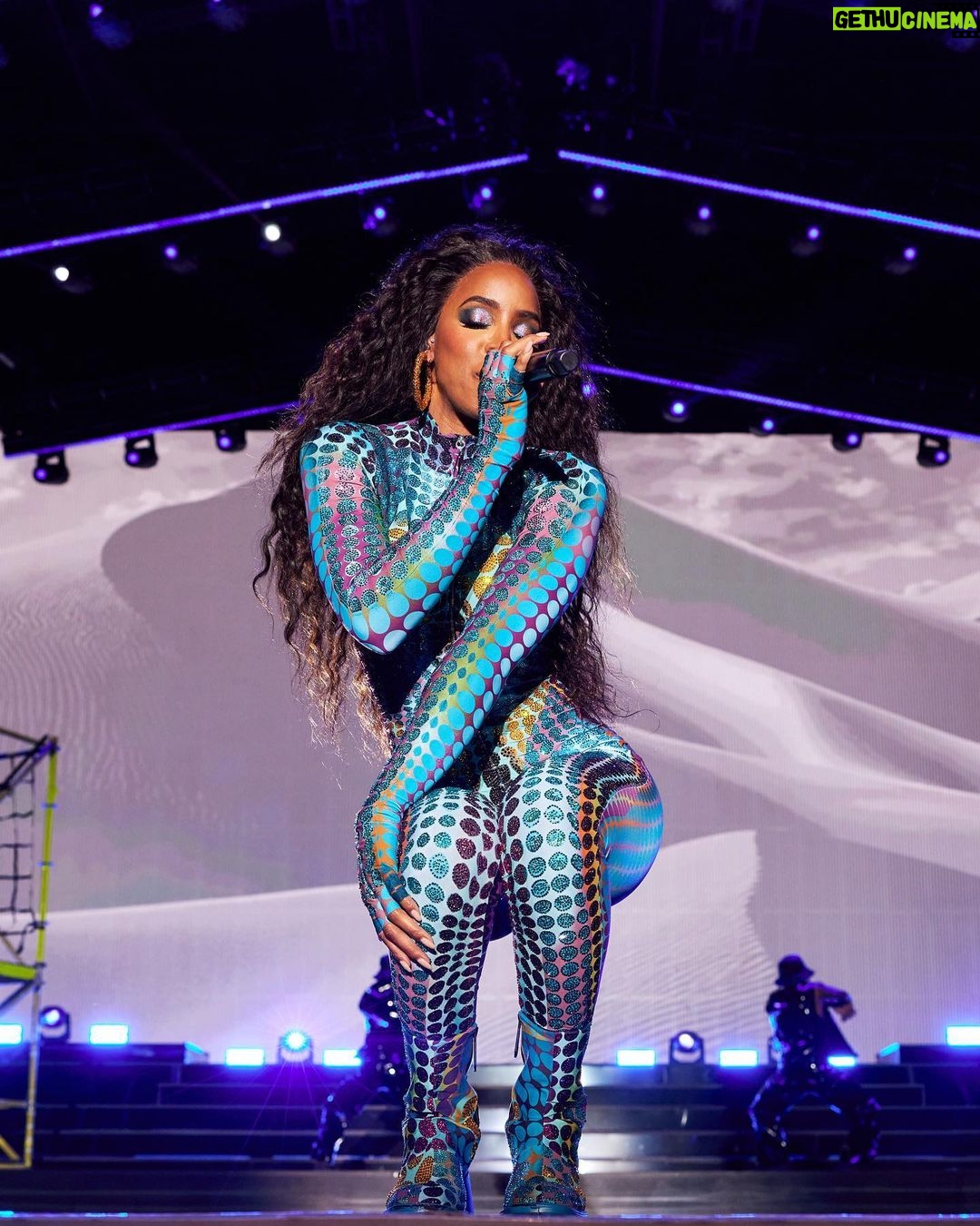 Kelly Rowland Instagram - @sydneyworldpride โค๏ธ๐งก๐๐๐๐