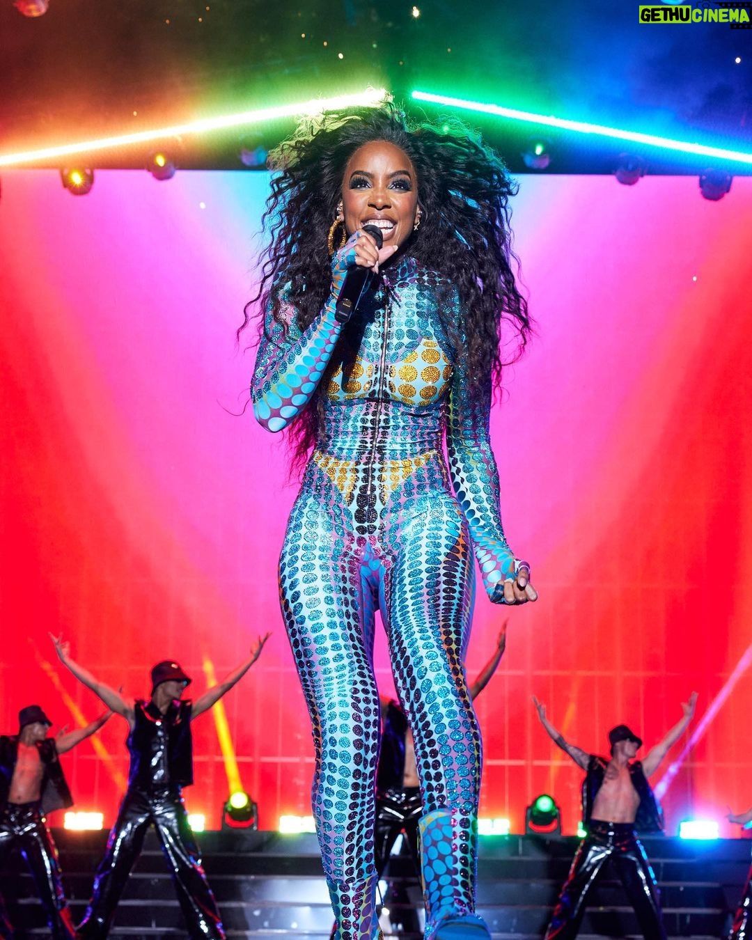 Kelly Rowland Instagram - @sydneyworldpride โค๏ธ๐งก๐๐๐๐