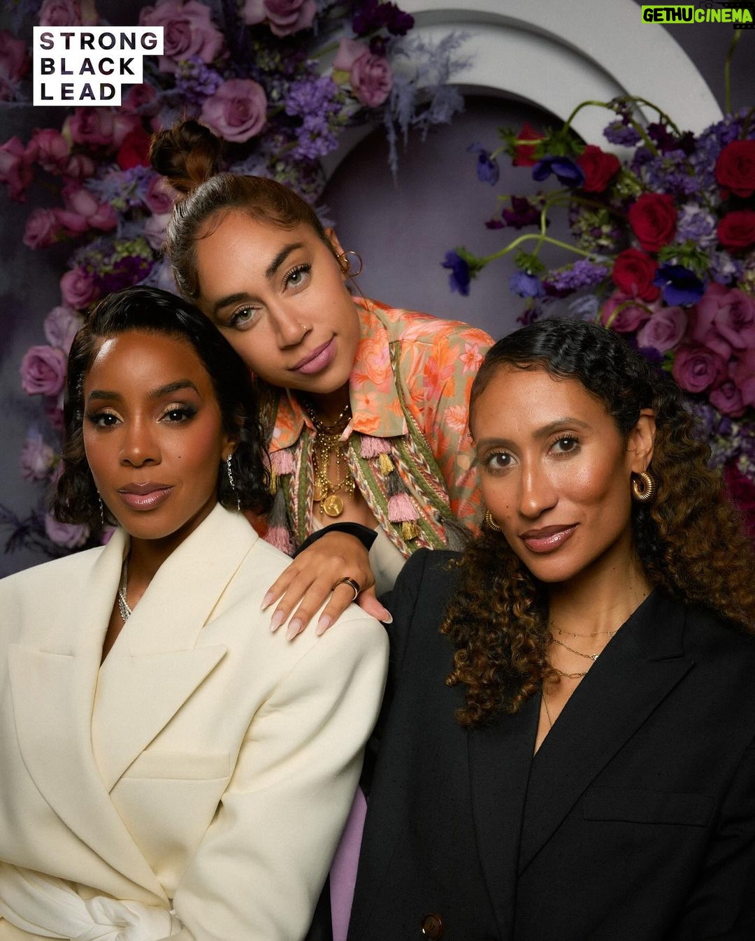 Kelly Rowland Instagram - Hey Queen Dinner Part 2 🩷♥️🩷♥️🩷♥️🩷♥️