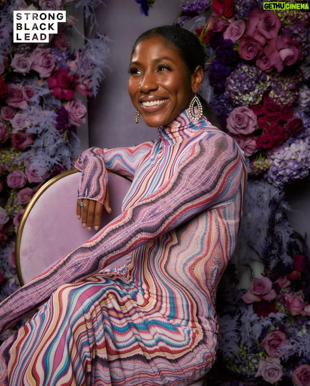 Kelly Rowland Instagram - Hey Queen Dinner Part 2 🩷♥️🩷♥️🩷♥️🩷♥️