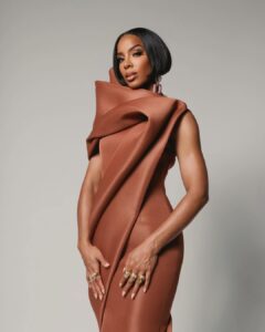 Kelly Rowland Instagram - Thank You @emmagrede & @aurorajames for having me at this evenings @15percentpledge Benefit Gala! This beautifully sparked idea, that began on a napkin, to helping to place over 625 black businesses on retail shelves, creating the opportunity to shift over $14 Billion to Black Entrepreneurs and businesses! What a beautiful evening!! Thank you for what you are doing, thank you to your solid team, and your fierce dedication to this cause!