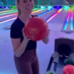 Kelsey Cook Instagram - Life so far in 2024 🎳 I really excel in bowling and taking a selfie with the crowd 🤳👵🏻