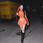 Kenia Os Instagram – Show time bby! 🌷🌷🧡
Mañana regreso a mi lugar feliz ultimassss fechas de K23 Mx Mexico