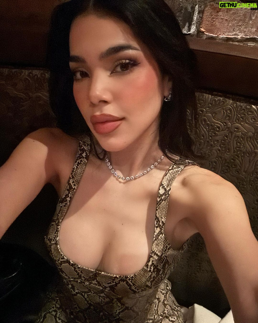 Kenia Os Instagram - Noches de mexas en LA Los Angeles, California