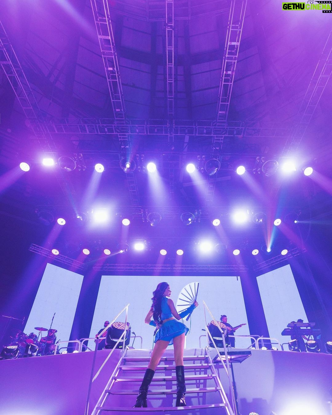 Kenia Os Instagram - viviendo la fantasía de lo shows como una hadita Mexico