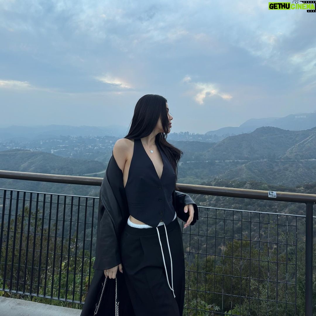 Kenia Os Instagram - 🖤 Cali cali Californiaaah Los Angeles, California