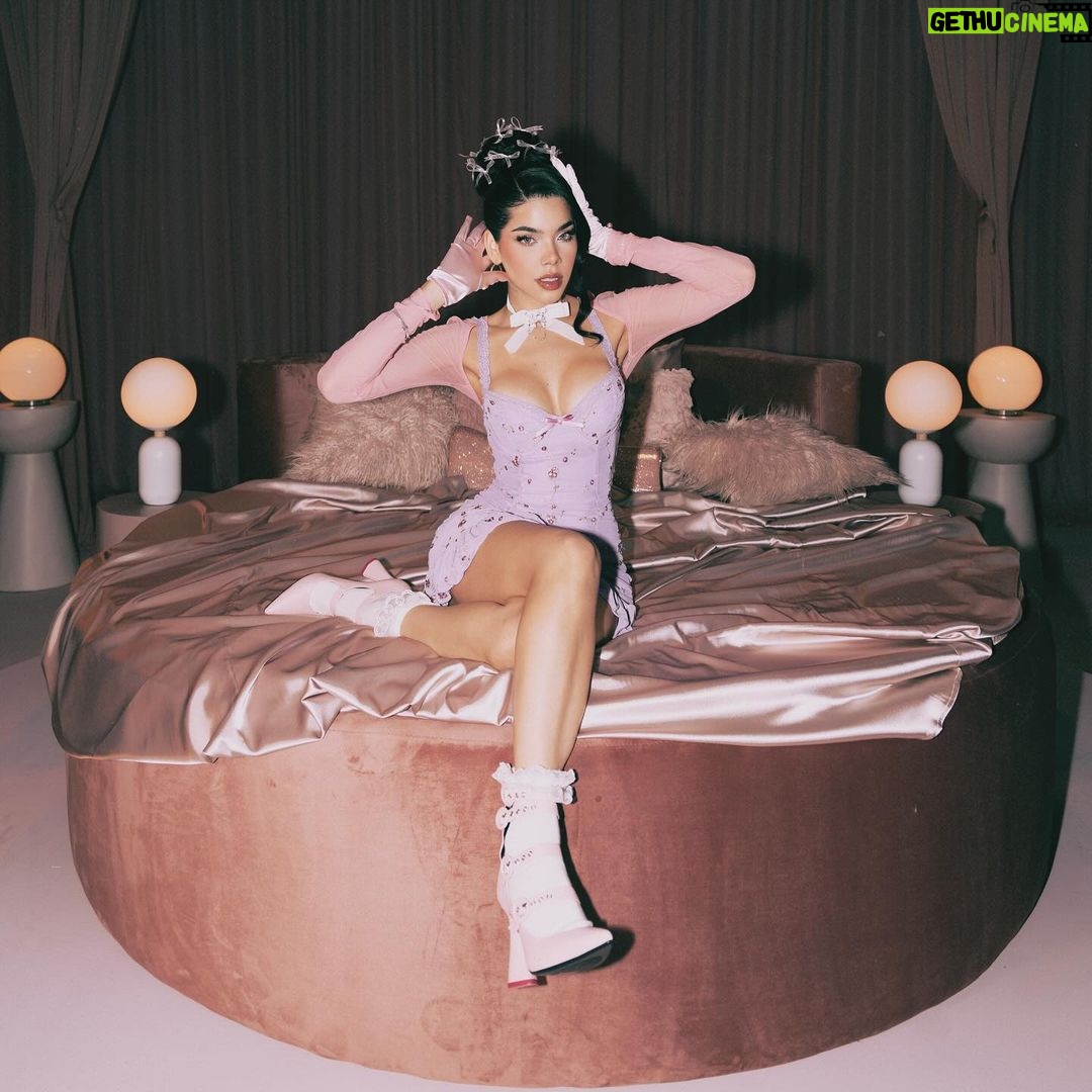 Kenia Os Instagram - ♡ bb ya hiciste pre-save? Mexico