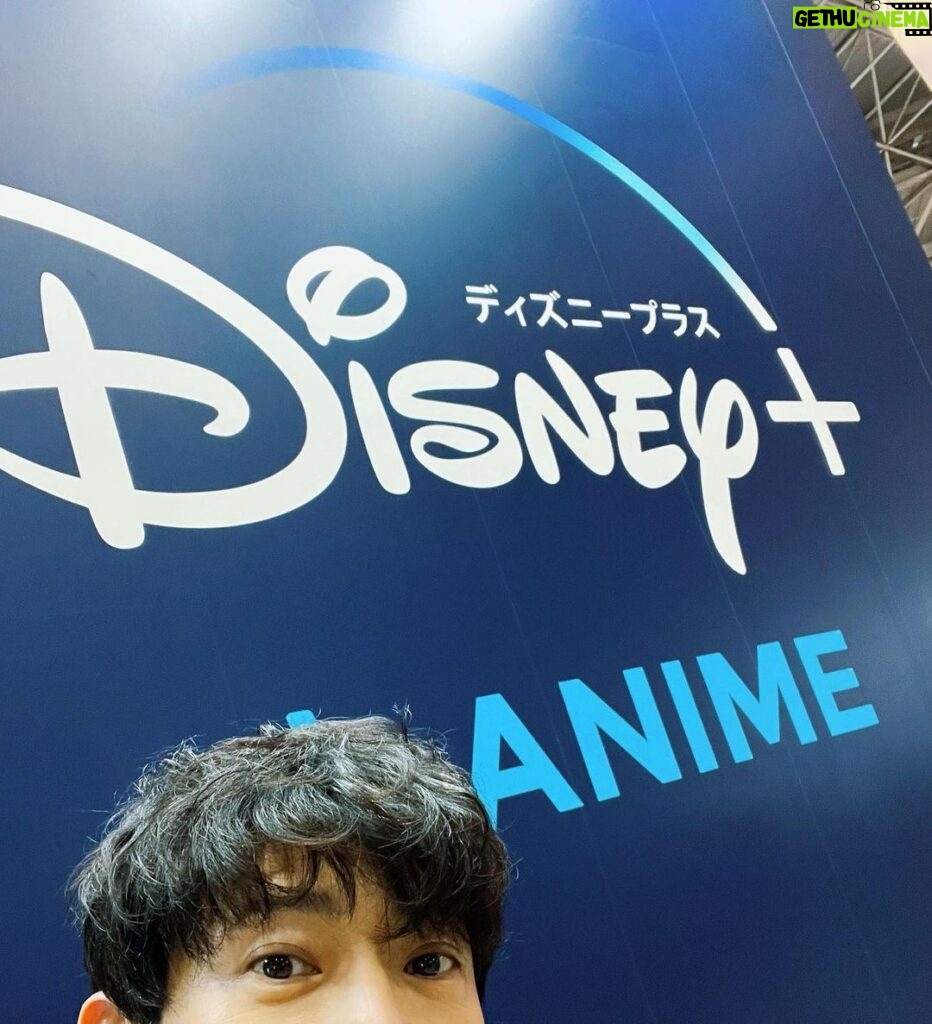 Kenjiro Tsuda Instagram - #アニメジャパン #ディズニープラス ブース ご来場頂きましてありがとうございました。そして配信でご覧頂きました皆様ありがとうございました。 『#ワンダーハッチ -空飛ぶ竜の島-』をお楽しみに〜 #AnimeJapan #津田健次郎 #ツダケン