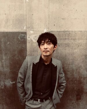 Kenjiro Tsuda Instagram - #CUT 11月号の撮影の合間に撮った写真をアップするの忘れてた
楽しいインタビュー＆撮影でした
まだご覧になってない方は是非！
 

#津田健次郎
#ラプソディ