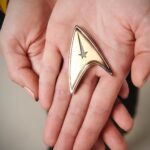 Kenneth Mitchell Instagram - #Repost @rebeccaromijn 🖤 ・・・ Just call me “Number One!” Honored to play such an iconic character in #StarTrek Canon originally played by the First Lady of Star Trek, Majel Barrett-Roddeberry! #StarTrekDiscovery 🖖🏽 Comic Con