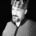 Kenneth Mitchell Instagram - King for a day. Free hugs, hearts, & courage for everyone!! 👑🦁♥️♠️ Scotland, U.K.