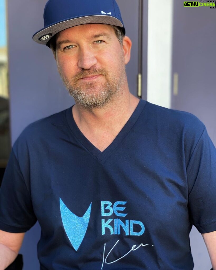 Kenneth Mitchell Instagram - BE KIND. “Unexpected kindness is the most powerful, least costly and most underrated agent of human change.” -Bob Kerrey “There's nothing in our lives that says we're supposed to be here forever. So while we are here be good, BE KIND, fight for justice, true equality and remember that you have the power to make a difference” NEW DESIGN. I had the privilege of collaborating with @itschasemasterson & @punkarmynet from my #startrek family to help support the charity @superheroirl which focuses on anti-bullying for youth. Please check out the link in my bio and consider purchasing one of these limited edition sparklyblue on blue shirts to help support this cause. #BeKind 💙