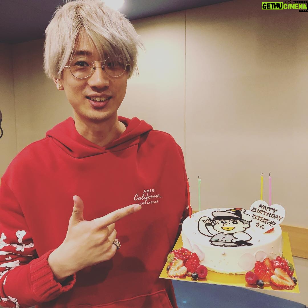 Kensho Ono - 19.6K Likes - 先日、あはれ!名作くん!で拓也くんのお祝いをしました✨
#江口拓也 #名作くん